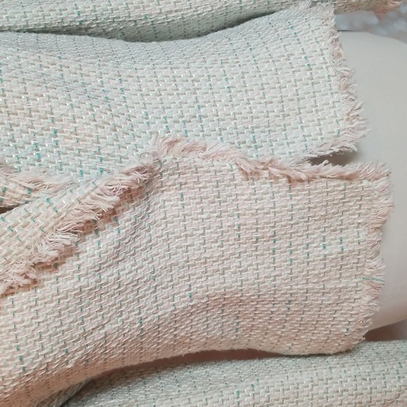 Bloomingdale's | Cream and Blue Tweed Suit Jacket Size 10P - Picture 3 of 11